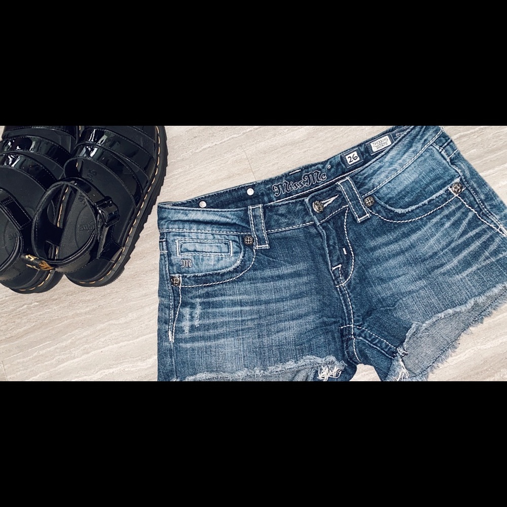 MISS ME SHORTS